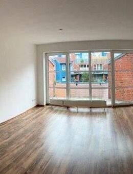 Attraktive 3-Raum-Wohnung mit Stellplatz, Einbauküche, Keller und Bad mit Wanne - sofort bezugsfertig - Kritzmow