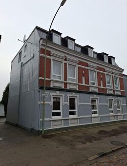 Zentral gelegen, Neu: Renoviert,Böden,Fenster & Einbauküche,inkl.KFZ Stellplatz,Wärmegedämmt - Elmshorn