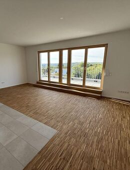 Neubau in Saarbrücken - Maisonettewohnung mit Balkon und Weitblick zu vermieten. - Saarbrücken