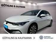 VW Golf, 1.5 TSI Active, Jahr 2021 - Eschborn