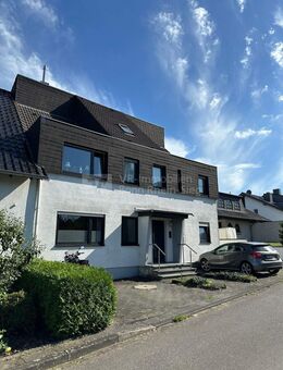 Fernblick inklusive, über den Dächern von Geistingen. - Hennef (Sieg)