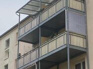 Klassische Dreiraumwohnung mit großem Balkon und Stellplatz am Haus - Suhl