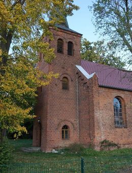 Denkmalgeschützte Dorfkirche direkt am Wasser mit einzigartigem Nutzungspotenzial - Havelsee