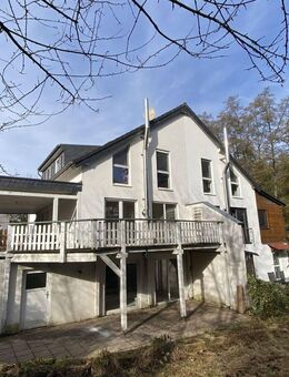 DHH mit vielfältigen Möglichkeiten, Einliegerwohnung und ruhigem Garten vor den Toren Muchs - Much