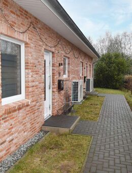Preissturz - Gelegenheit nutzen! Vor den Toren Neumünsters - Doppelhaushälfte mit 2 Stellplätzen - Groß Kummerfeld