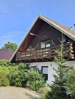 *Attraktives Zweifamilienhaus mit großem Garten und Wohlfühlatmosphäre* - Prisdorf