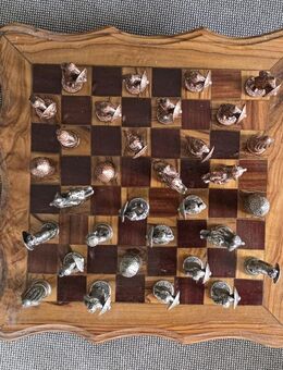 Schachbrett Holz mit Metallfiguren und Schubladen - 30 x 6 x 30 cm - Ettenheim