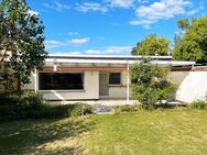 Wohnen auf einer Ebene - Bungalow mit ca. 157 m² Wfl. und Garten im Grünen - Odenthal
