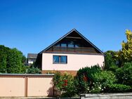 Gepflegtes Einfamilienhaus mit Doppelgarage auf sonnigem Grundstück - Niedernhausen