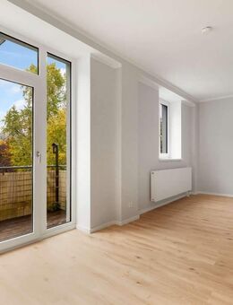 Erstbezug nach Sanierung - Helle 1-Zimmer-Wohnung mit Balkon - Berlin