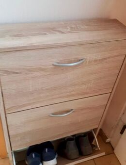 Schmaler Schuhschrank in Eiche-Optik – platzsparend und modern - Eime