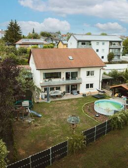Modernisiertes Einfamilienhaus mit schönem Garten und neuwertiger Einbauküche in Weidach - Weitramsdorf