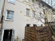 Teilsaniertes 2-3 Fam.-Haus - Pößneck
