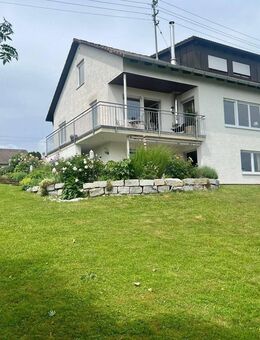 Exklusives Anwesen in Illertissen-OT: Großzügiges Wohnen mit traumhaftem Ausblick und wunderschönem Garten - Illertissen