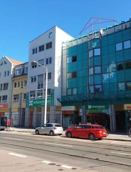 Dresden Strehlen! Sehr schöne 2 RWG mit Lift, Bad mit Dusche! - Dresden