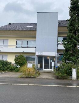 GEMÜTLICHE SINGLE WOHNUNG MIT GROSSEM BALKON - Böblingen