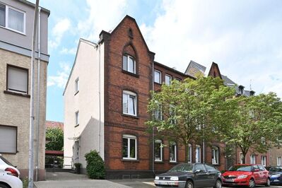 Modernisiertes Zweifamilienhaus mit Gartenoase und Carport in zentraler Lage von Hamm