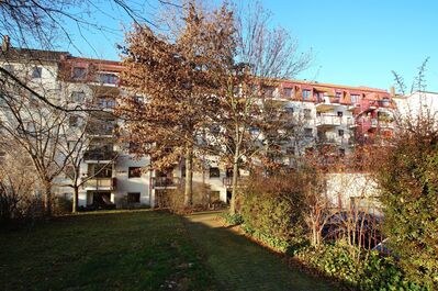 4 Zimmer, 2 Bäder, Balkon mit Blick ins Grüne