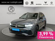 VW Tiguan, 2.0 TSI Allspace R-Line Blac, Jahr 2023 - Oelsnitz (Erzgebirge)