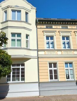 Stadtvilla in Oderberg Zentrum - mit 6 WE und großem Hinterhaus (alte Druckerei) - Oderberg