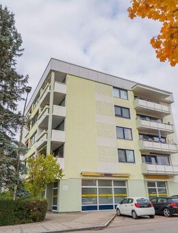 **Heike Borchers Immobilien**Renovierte 1-Zimmerwohnung mit viel Tageslicht und gemütlicher Loggia** - Unterhaching