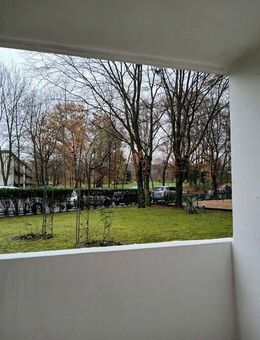 3-Zimmer-Erdgeschosswohnung mit Loggia in Köln-Urbach - Köln