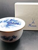Meißen Porzellan Dose inkl. Deckel Nr. 24823 weiß-blau Blumenmuster 7cm hoch in 45259