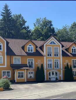 Ländliches Mehrfamilienhaus mit vielseitigem Nutzungspotenzial! - Edelsfeld