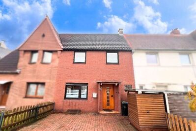 Reihenhaus mit großer Fensterfront zum Garten - derzeit vermietet!