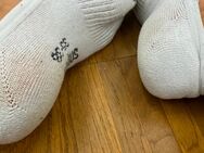 Getragene weiße Sneaker Socken für dich - Hannover