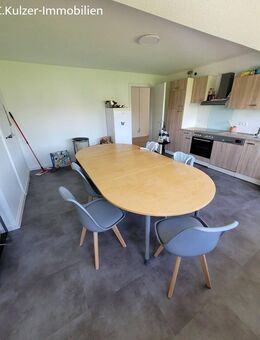 WG-Einzelzimmer frei werdend in großer DG-Wohnung - im Zentrum von Lörrach - Lörrach