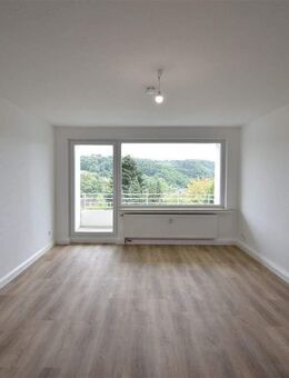 Ausblick ins Grüne! Renovierte 2-Zi-Whg mit Balkon in Velbert - Velbert