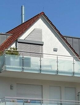 ZU VERMIETEN: hochwertige + einzigartige Penthouse-Wohnung in der Soester Innenstadt mit großem Südbalkon, Dachterrasse, 2x Carport und Aufzug - Soest