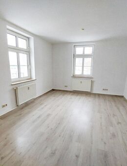 Großzügige 2-Raum-Wohnung - PKW-Stellplatz vorhanden - alles in Gornsdorf! - Gornsdorf