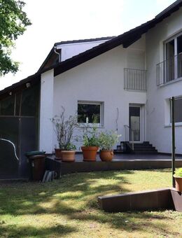 Provisionsfreies Einfamilienhaus in Rückersdorf das keine Wünsche offen lässt - Rückersdorf (Bayern)