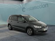 VW Touran, 1.5 TSI, Jahr 2022 - München