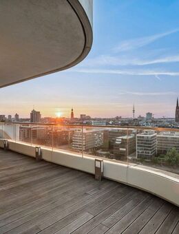 Premium-Ausblick im 12. Obergeschoss mit umlaufender Panoramaterrasse im Marco-Polo-Tower - Hamburg