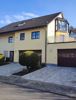 Familienfreundliches Wohnhaus in TOP Zustand - wohnen u arbeiten - Wintergarten - Schwimmbad - toller Fitnessbereich - Gartenanlage - Wertheim