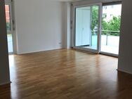 Gut geschnittene 4 Zimmer Wohnung mit großer Terrasse - Stuttgart