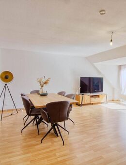 Großzügige und schöne 3-Zimmer Dachgeschosswohnung - Verden (Aller)