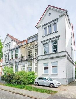Tolle 2-Zi.-Altbauwohnung mit Wintergarten in zentraler Lage - Stade (Hansestadt)
