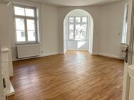 ISAR- Blick,TOP Altbau, 2. OG m Lift, 2 Balkone, sofort frei - München