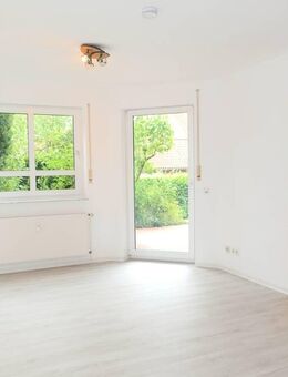 Schicke Single-Wohnung; 2 Zimmer, Terrasse, Carport... - Wunstorf