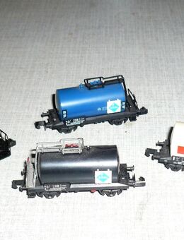 Modelleisenbahn, Spur N, Diesellok und 4 Kesselwagen - Arzberg Zentrum