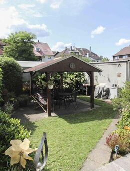 Gepflegtes Ein-Zweifamilienhaus mit Garten inkl. Partyraum in Duisburg-Neumühl - Duisburg
