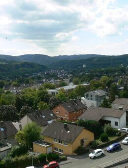 Schöne Wohnung mit toller Aussicht und Einbauküche - Iserlohn