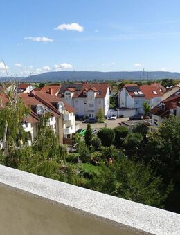 Königstuhlblick mit Einbauküche - Oftersheim