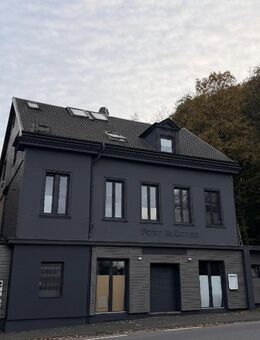 ***Mehrfamilienhaus mit großem Grundstück und Gastronomieeinheit - Remscheid