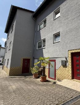 BIETERVERFAHREN! Refugium: 6 Zimmer, günstige Betriebskosten, großer Balkon, plus Büro-Direktzugang! - Weinheim