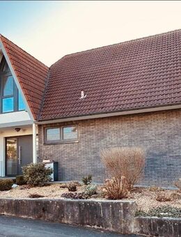 NEUE BILDER - Traumhaftes 1-Fam.Haus mit Garage, Pool, PV-Anlage, Glasfaser - Niestetal